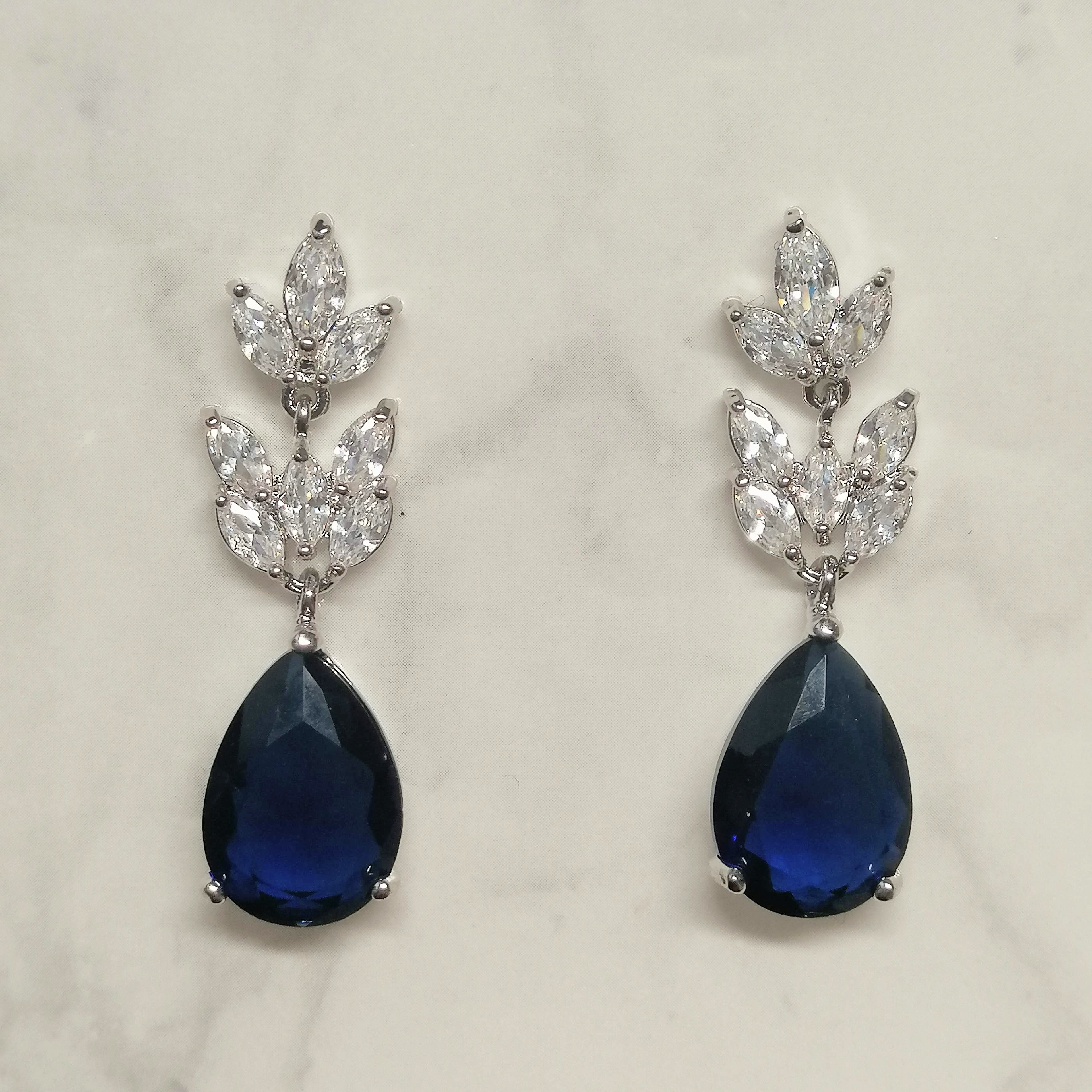 AP498 ARETES PLATA HOJITAS CON GOTA AZUL