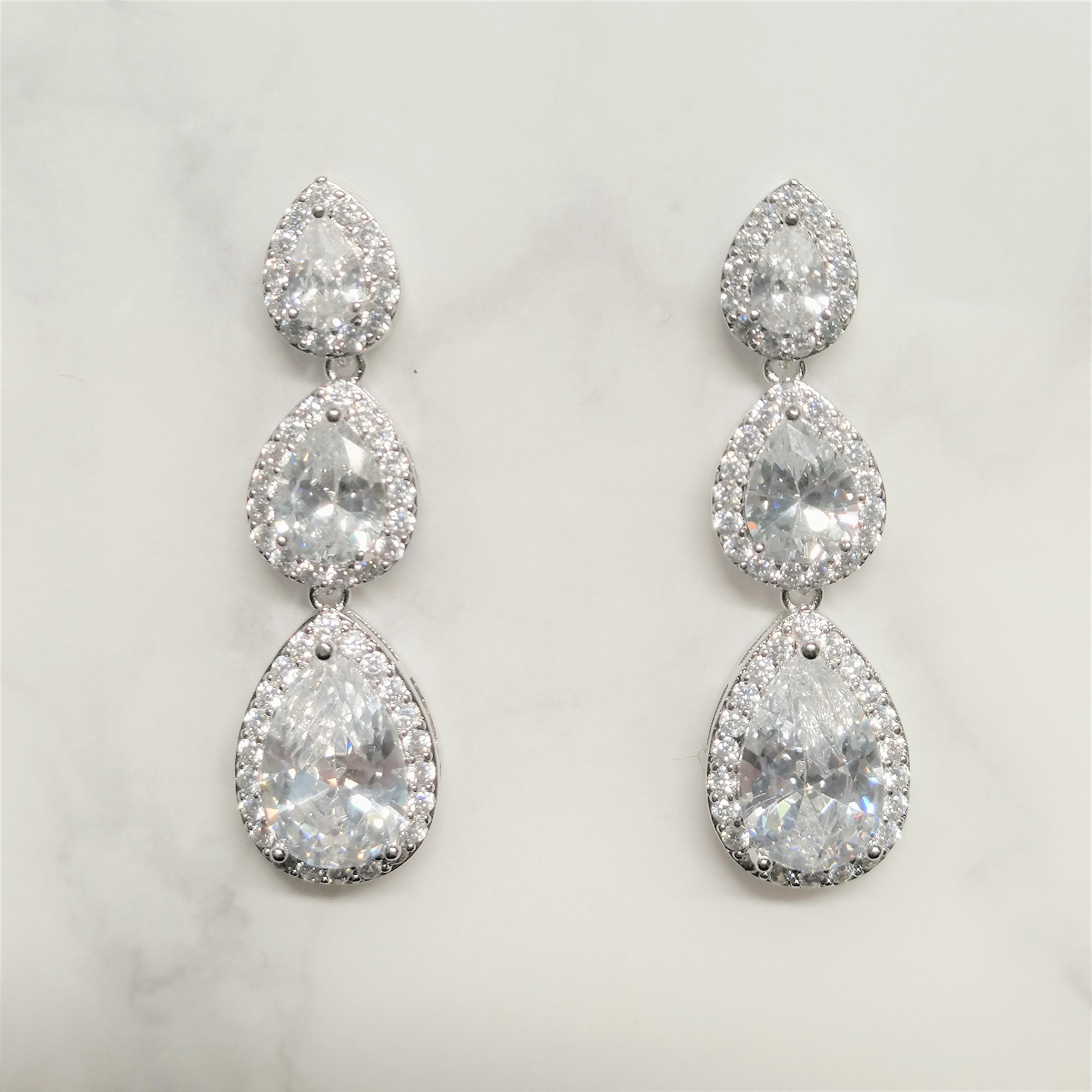 AP568 ARETES PLATA 3 GOTAS