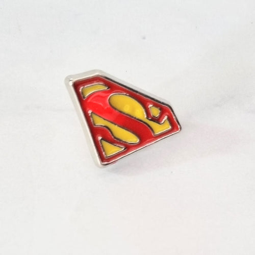 B652 BOUTTONIERE SUPERMAN