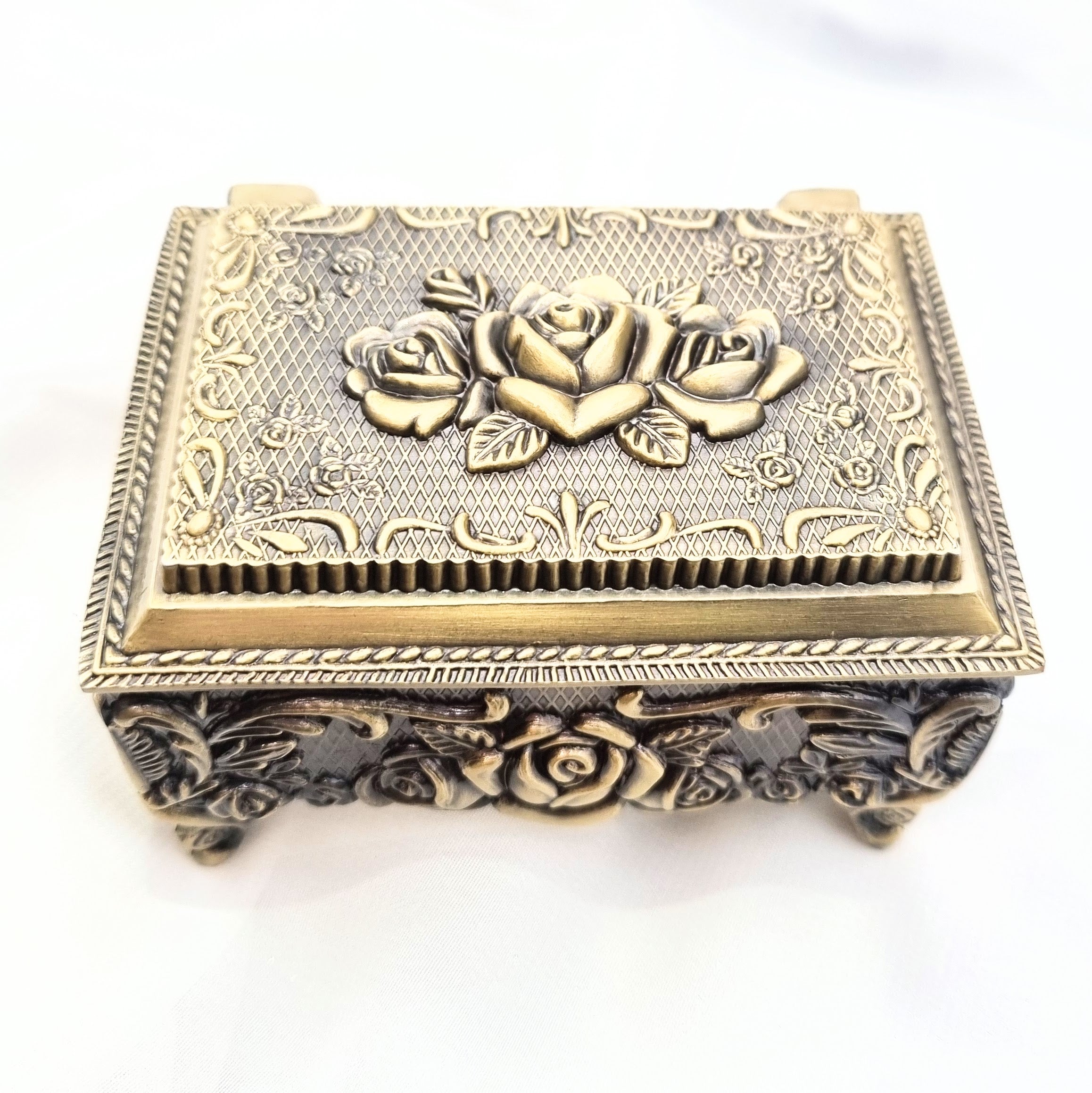 ARR540 Cofre para arras de dorado rectangular