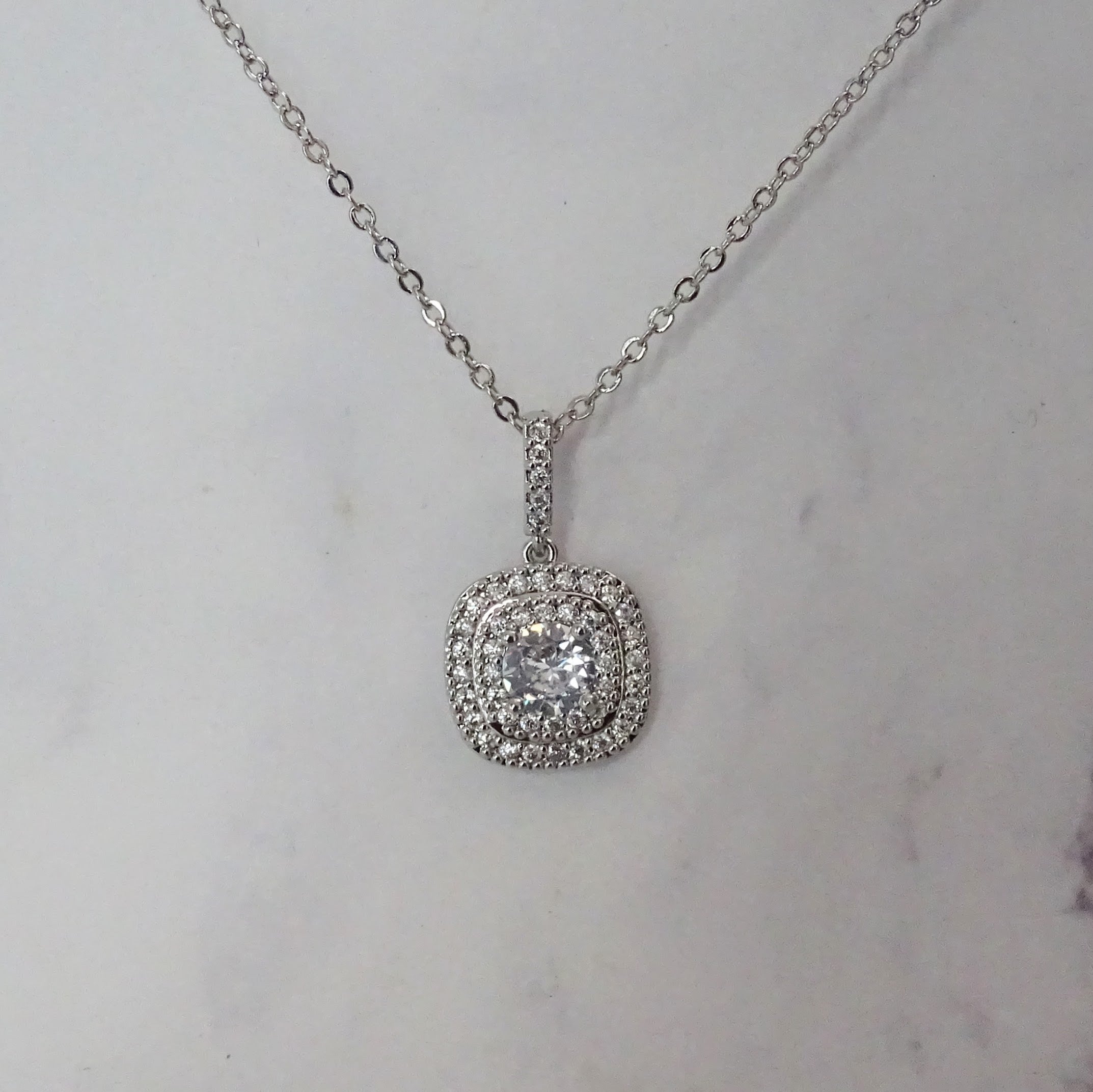 CP608 COLLAR PLATA CUADRADO ORILLA REDONDA
