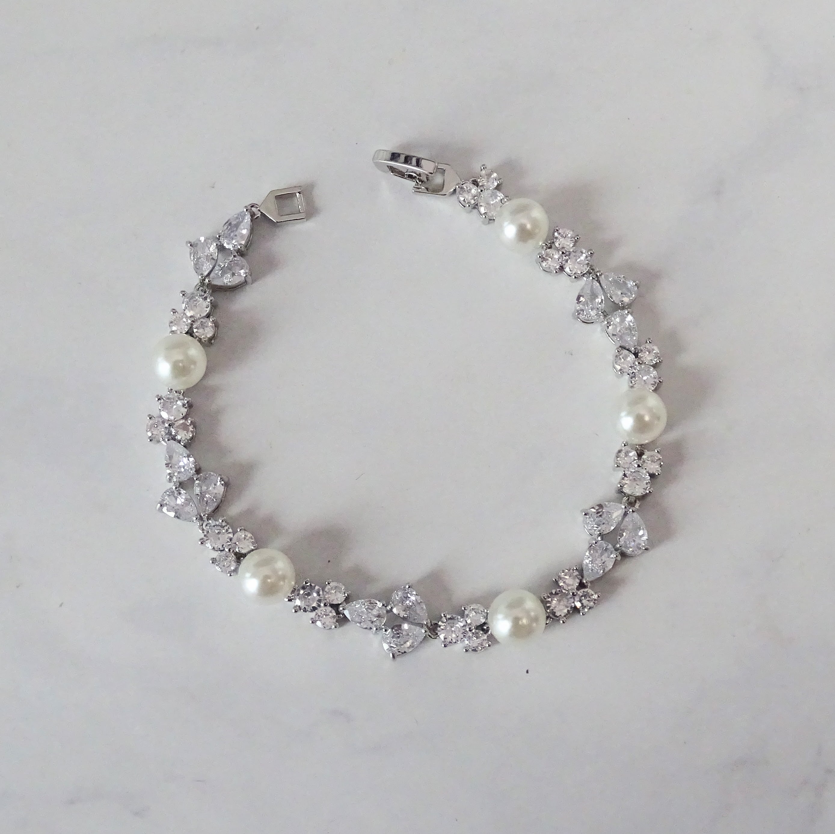 PP362 Pulsera Plateada con Perlas