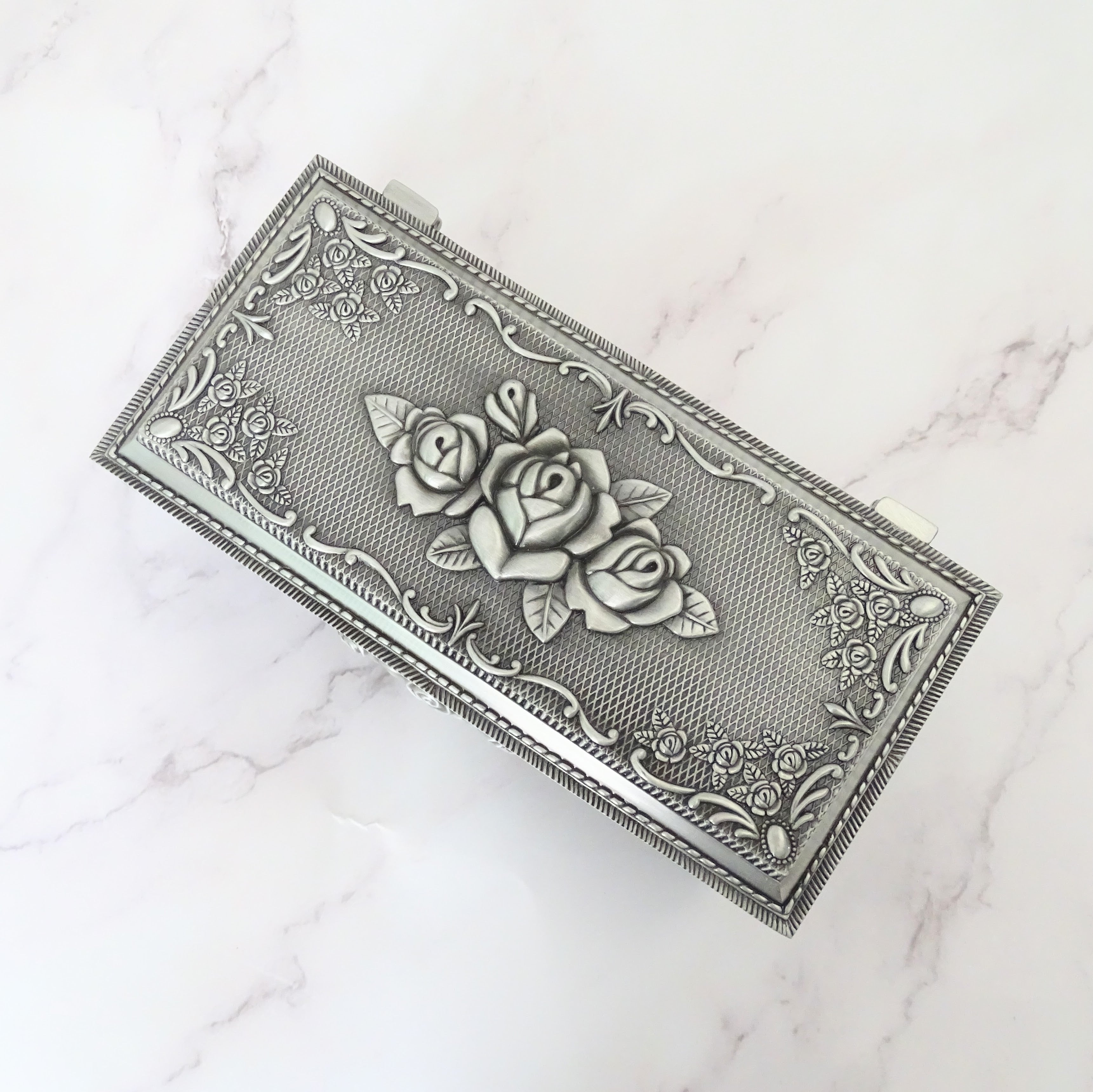 CL102 Caja para Lazo Rosas