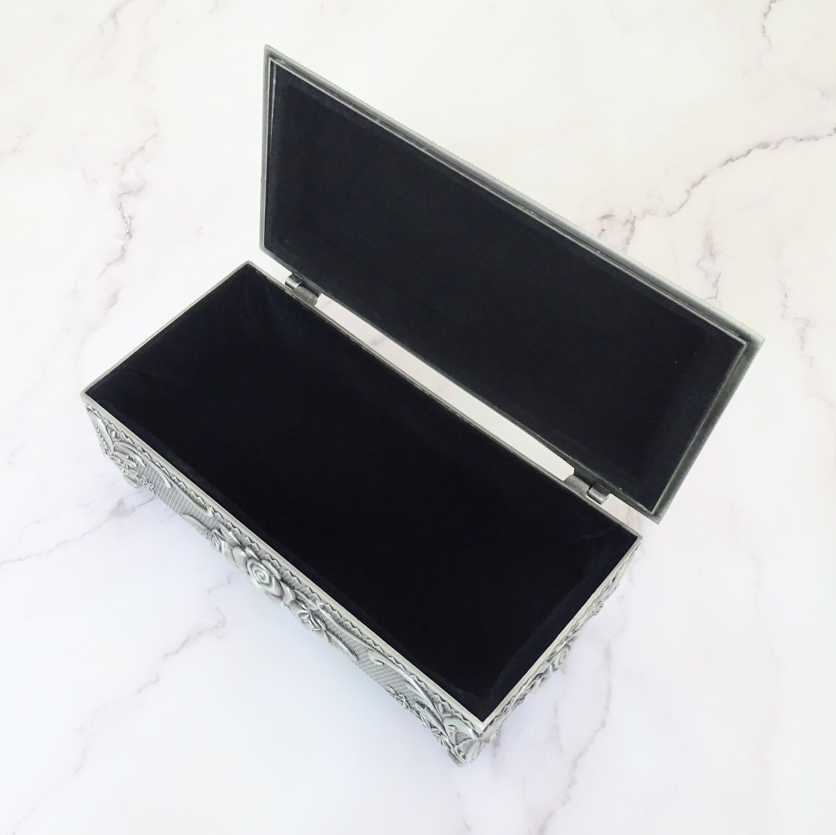 CL102 Caja para Lazo Rosas