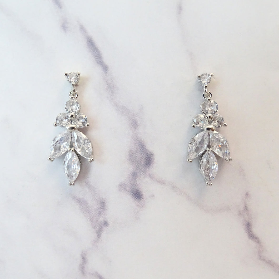 AP716 ARETES PLATA MARQ CIRC SOBRE CIRC PINO
