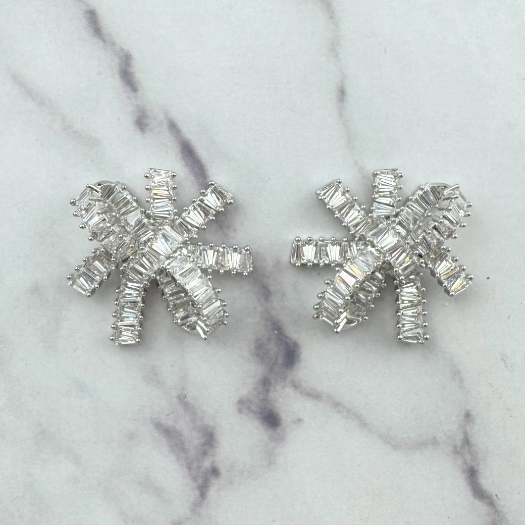 AP296 ARETES MOÑO PLATA CHICOS