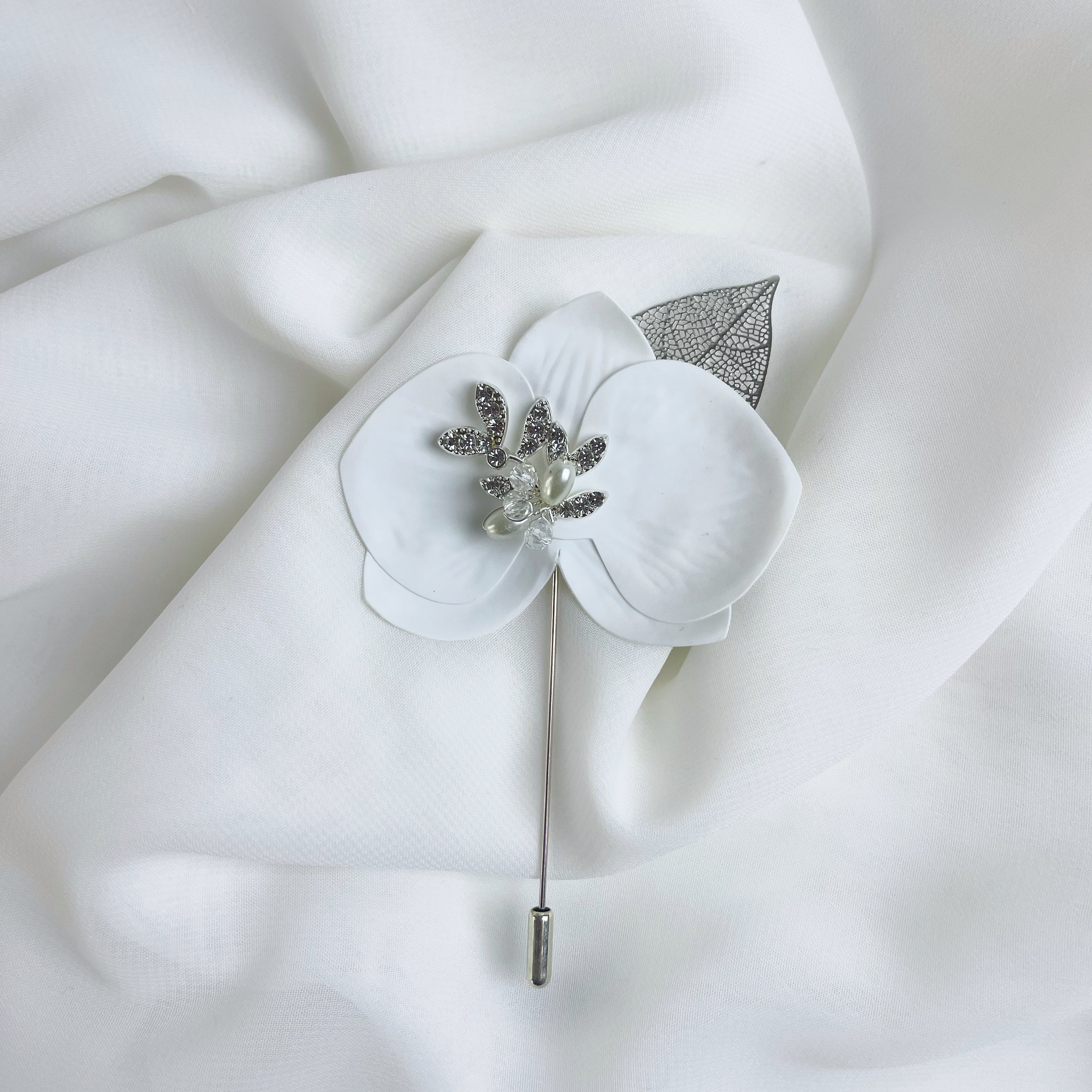 BP729 Bouttoniere Orquidea y Cristal