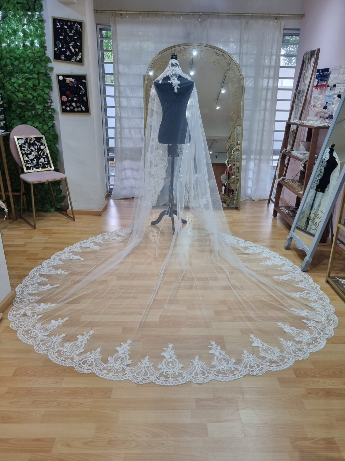 BELGICA Mantilla Ivory 3 metros encaje completo Corazon VI337