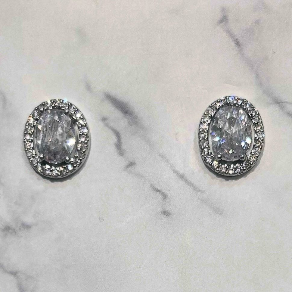 AP786 ARETES PLATEADOS OVALO