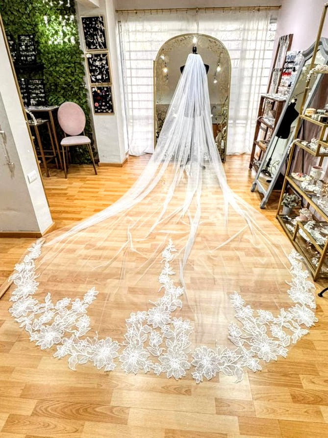 AVILES Velo Ivory de 4 metros con Flores y Lentejuelas Abajo