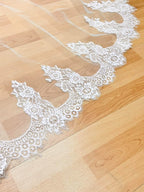 SANTANDER Mantilla Ivory 3 mts con Encaje de Flores