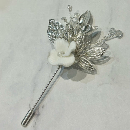 BP949 BOUTTONIERE PLATEADO HOJAS Y FLOR PASTA