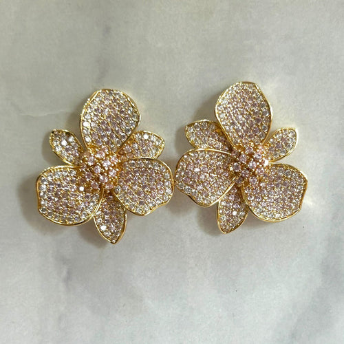 AD710 ARETES DORADO FLOR CRISTALES