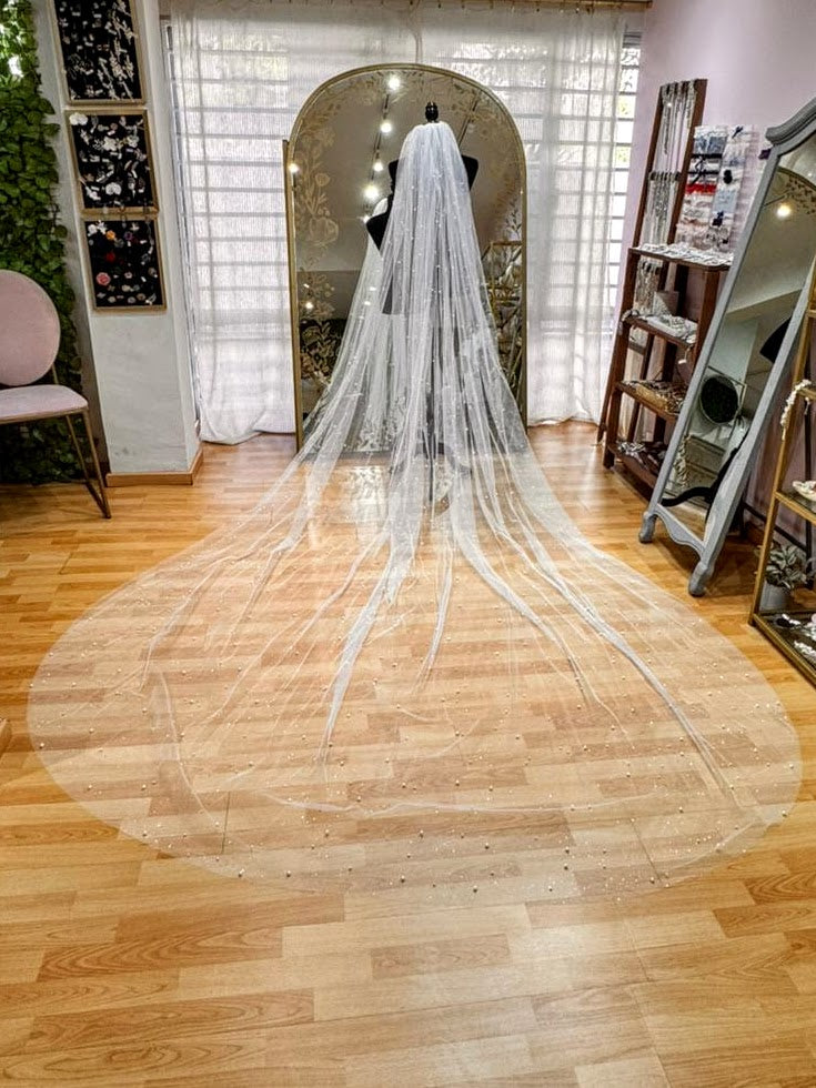 SEGOVIA Velo Ivory de 3 metros con Perlas y Brillo