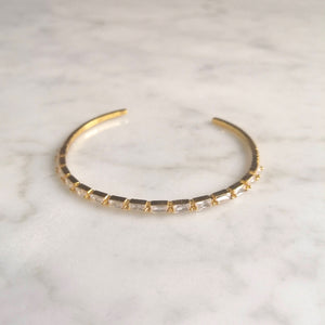 PD838 ARO DORADO MINI BAGUETTE