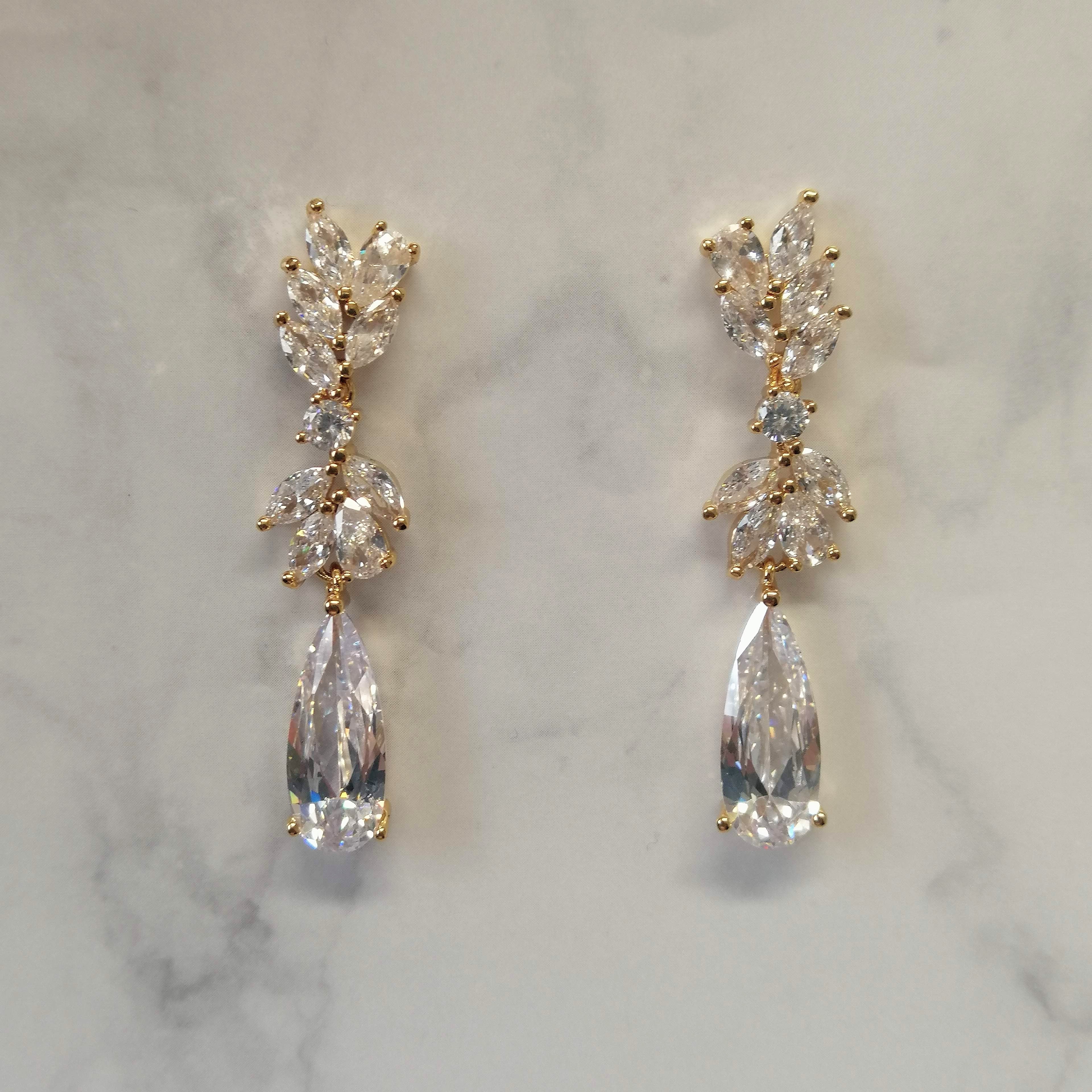 AD553 ARETES DORADOS DOBLE STUD GOTA DLG