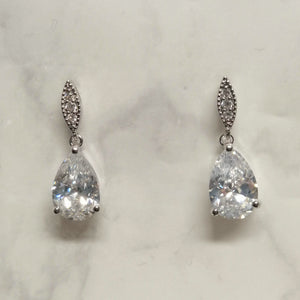 AP577 ARETES PLATA MARQ Y GOTA CH