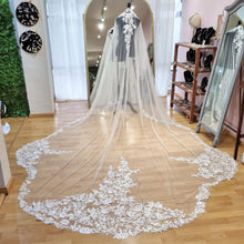 Cargar imagen en el visor de la galería, DINAMARCA Velo Ivory 3.5 mts Completo con Forma VI388