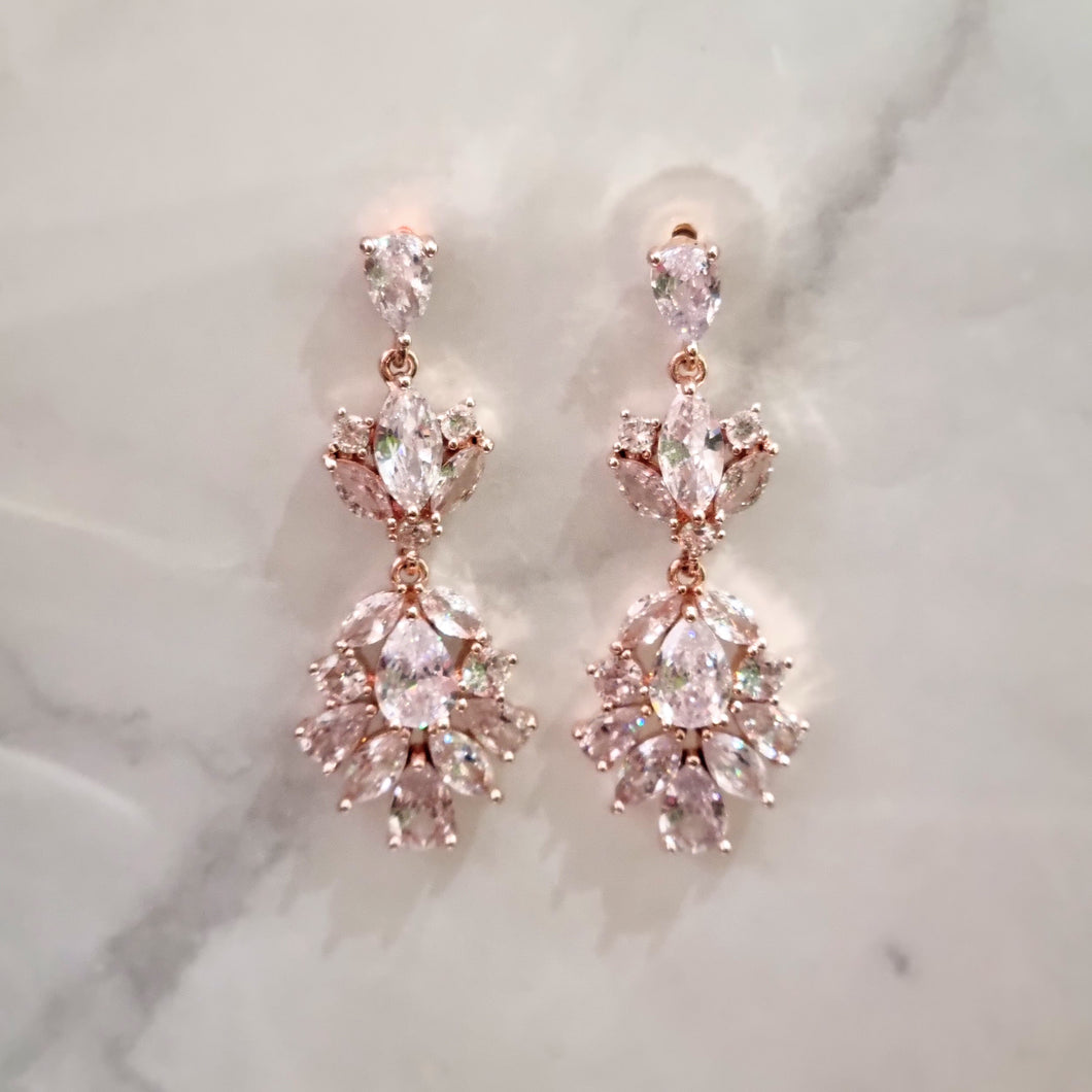 AR742 ARETES ROSAS CANDELABRO MINI