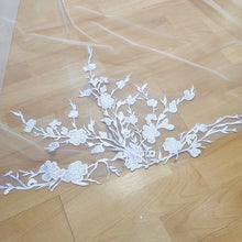 Cargar imagen en el visor de la galería, TURQUIA Velo Blanco 3 mts Hojas Abajo