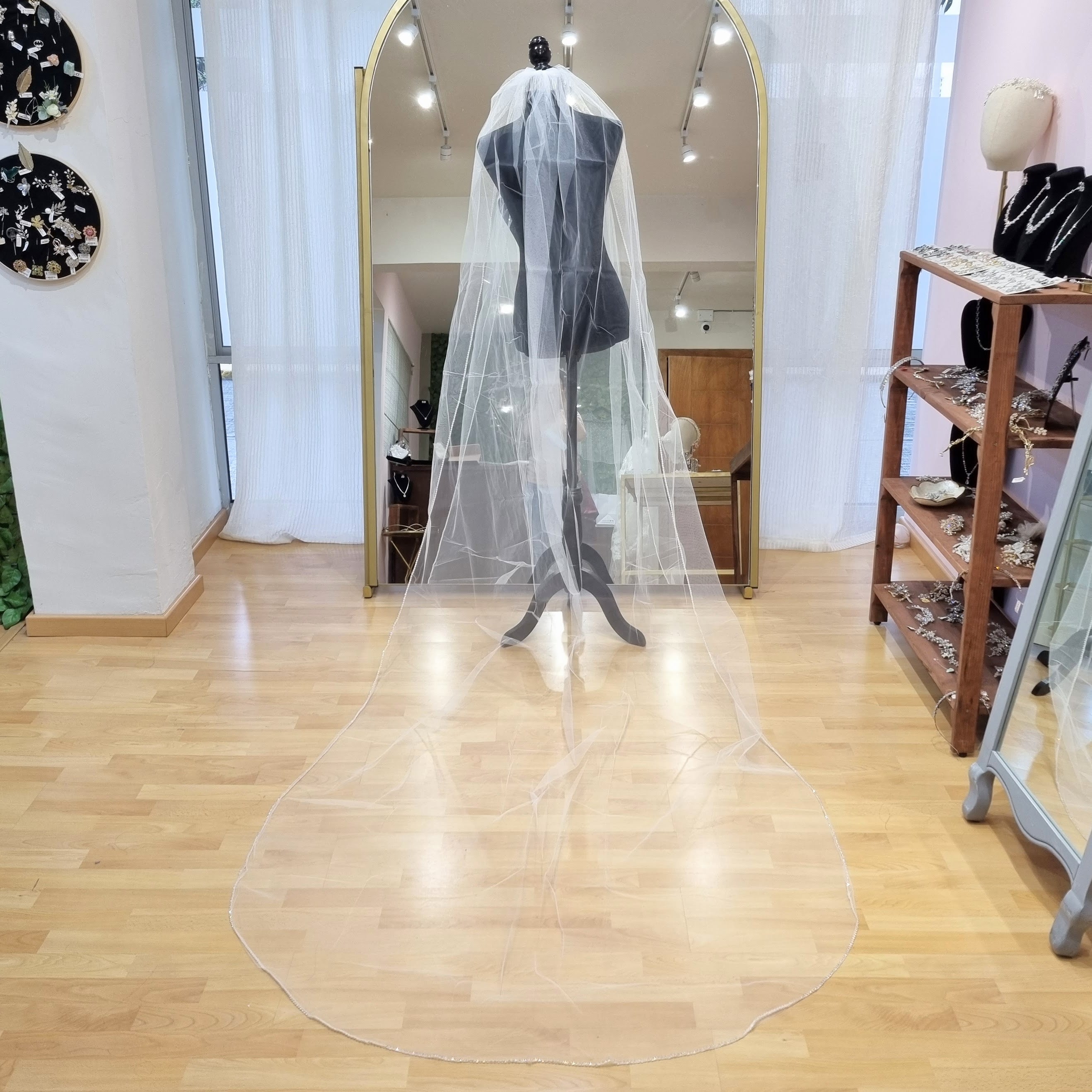 BALTIMORE Velo Ivory 3 metros tira cristales completo