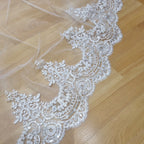 RUMANIA Velo Ivory 3 metros encaje completo con Letejuelas