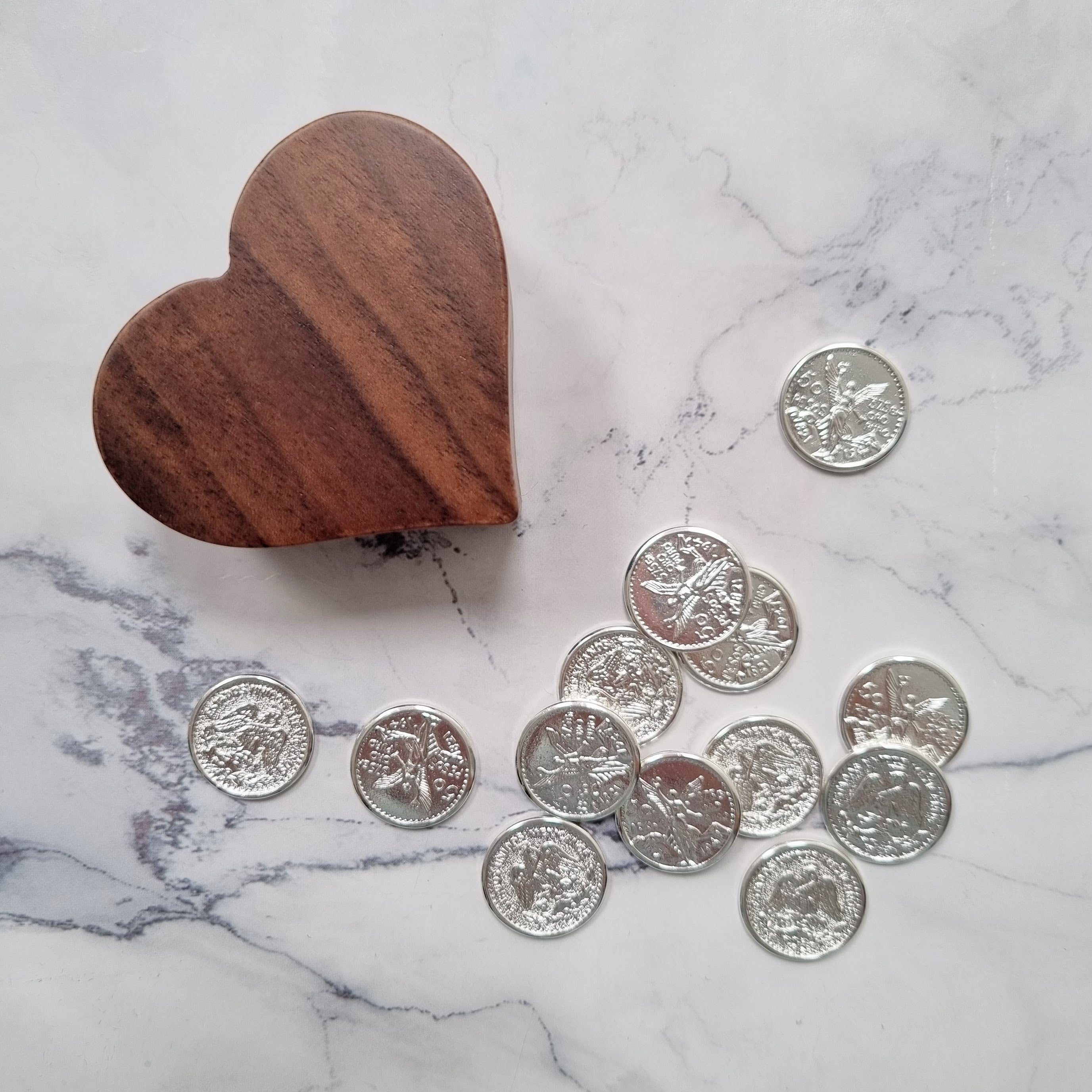 ARR237 Cofre para arras Corazon de Madera