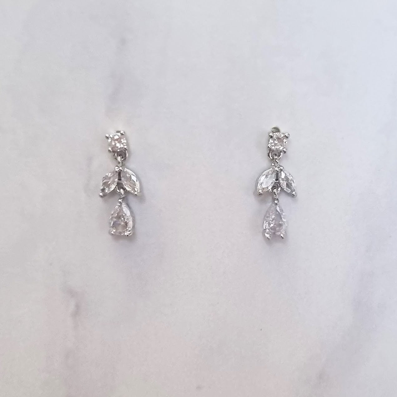 AP197 ARETES PLATEADOS TULIP MINI