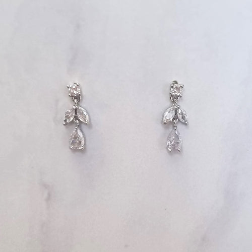 AP197 ARETES PLATEADOS TULIP MINI