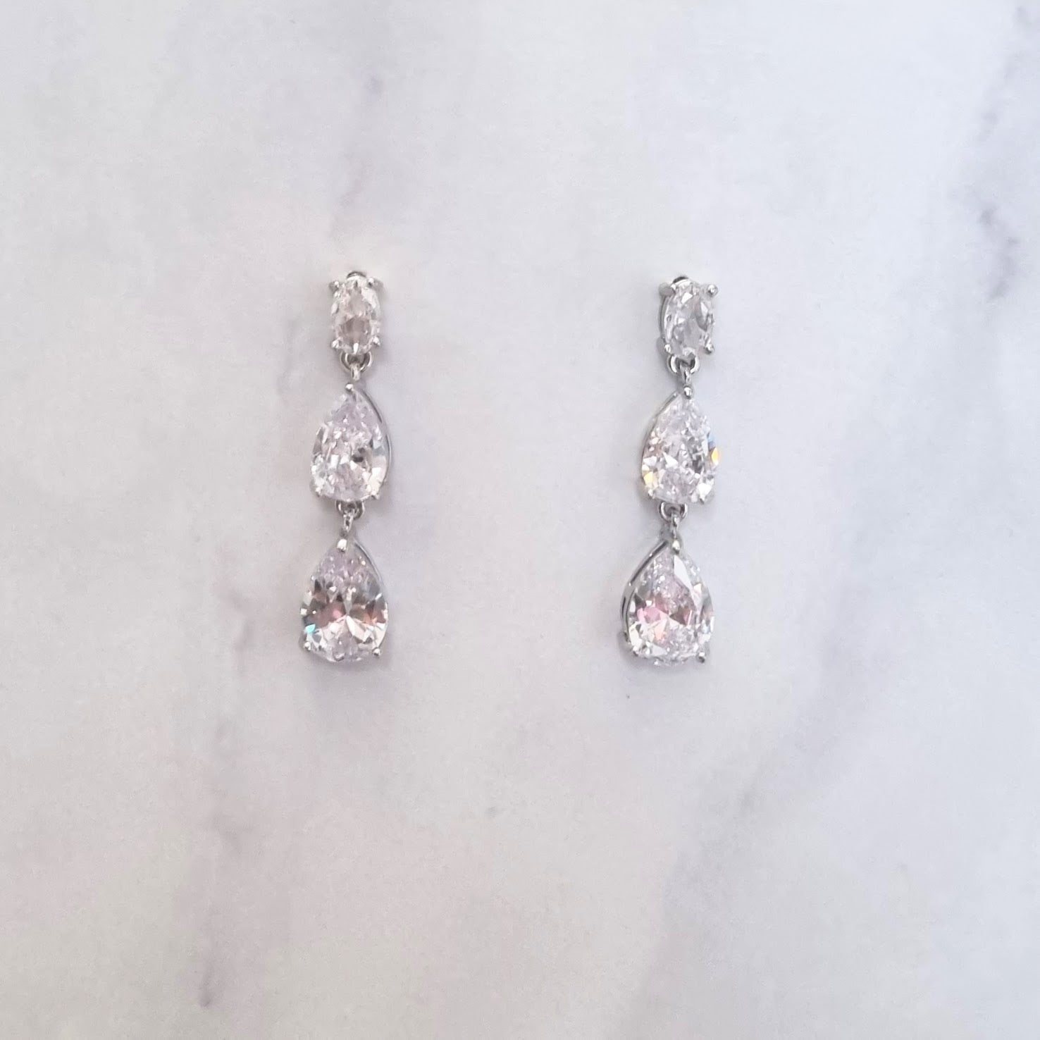 AP190 ARETES PLATEADOS OVALO Y 2 GOTAS