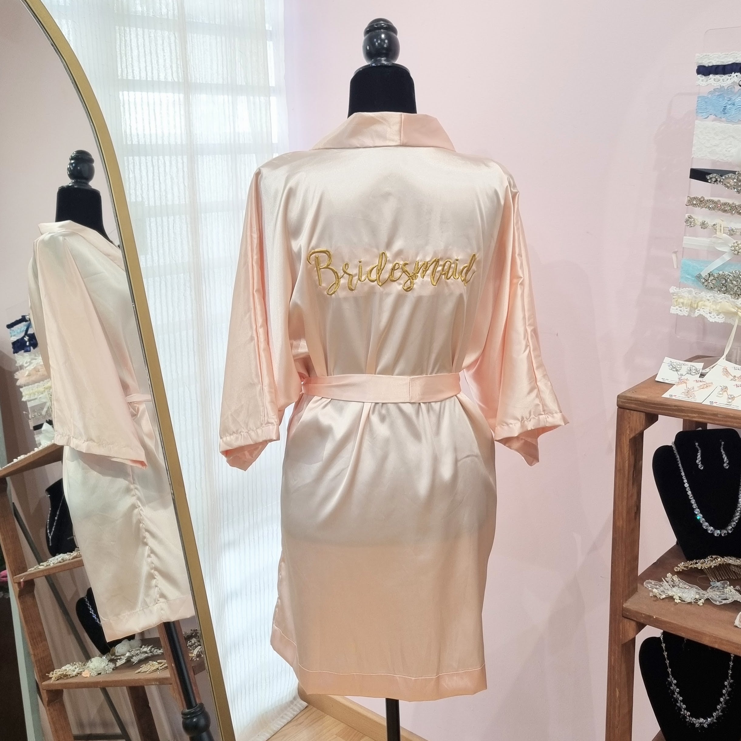 Bata Blush Bordada Entrega Inmediata Bridesmaid Talla M