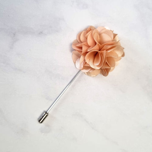 BP305 BOUTTONIER FLOR SATIN BEIGE