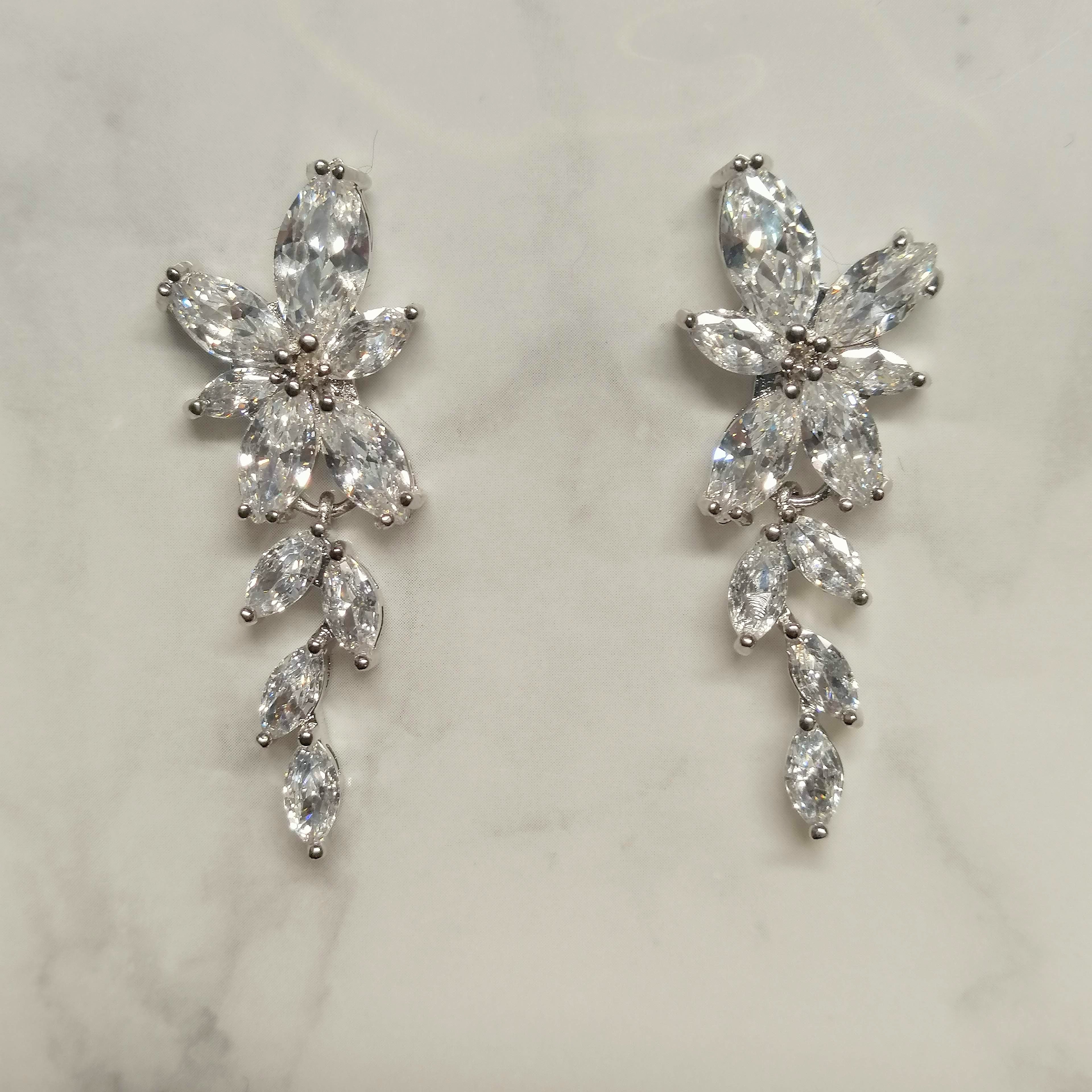 AP337 ARETES PLATA CHICOS MARIPOSA