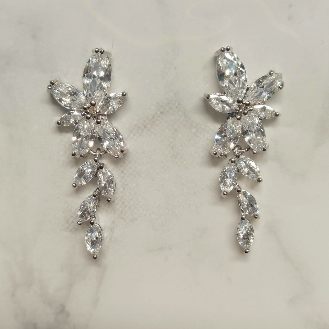 AP337 ARETES PLATA CHICOS MARIPOSA