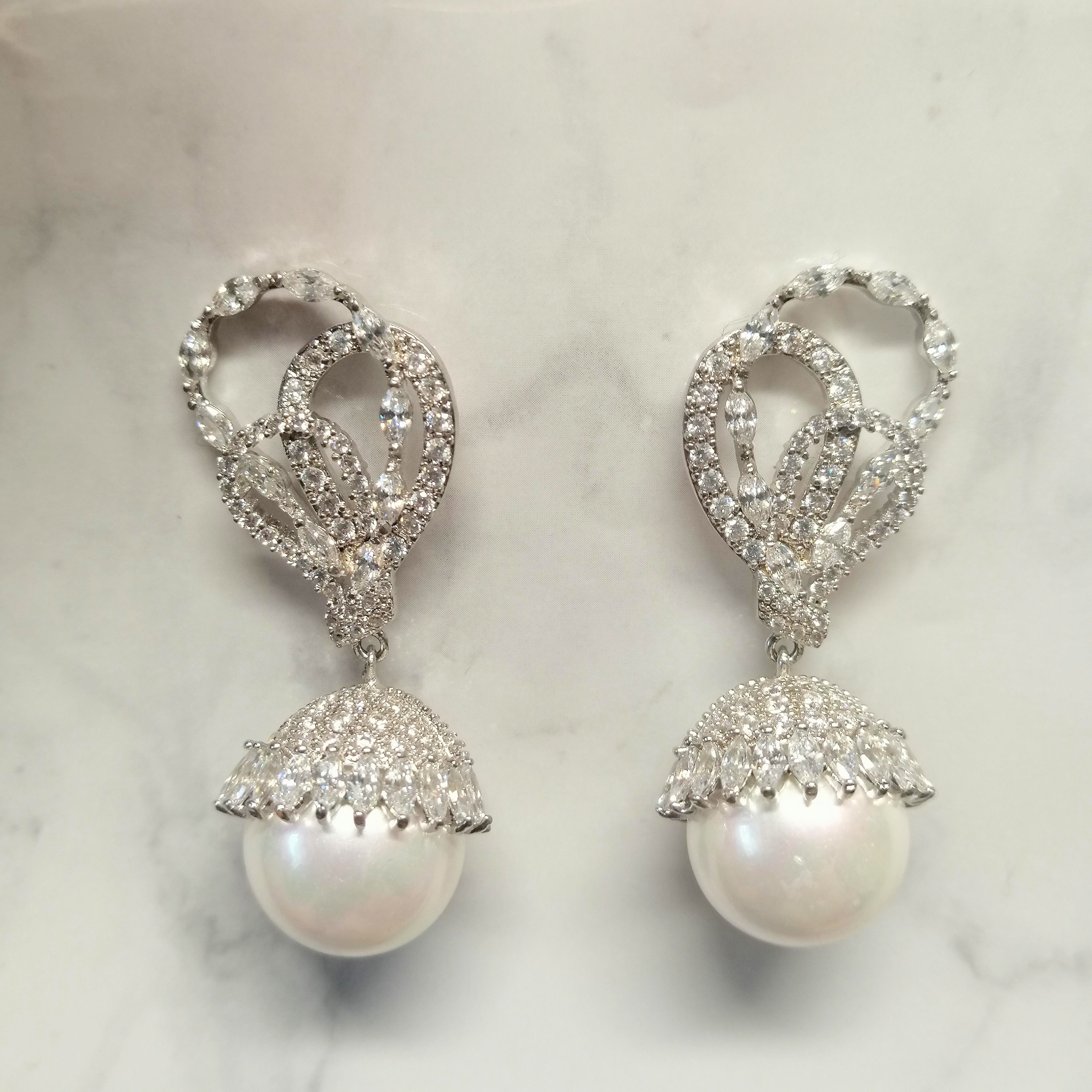 AP150 ARETES PLATA LIST CON PERLAS LARGOS