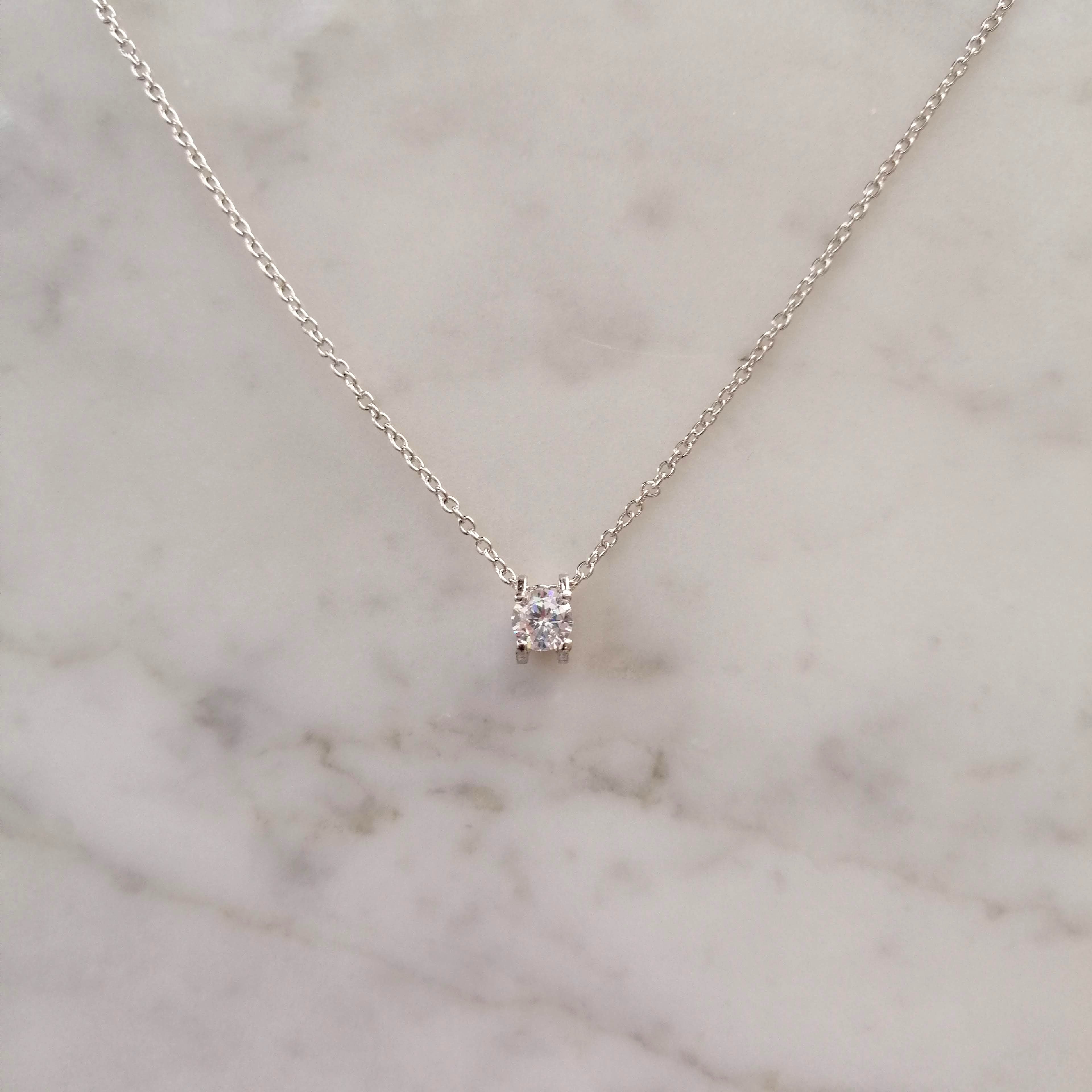 CP715 COLLAR PLATEADO PUNTO