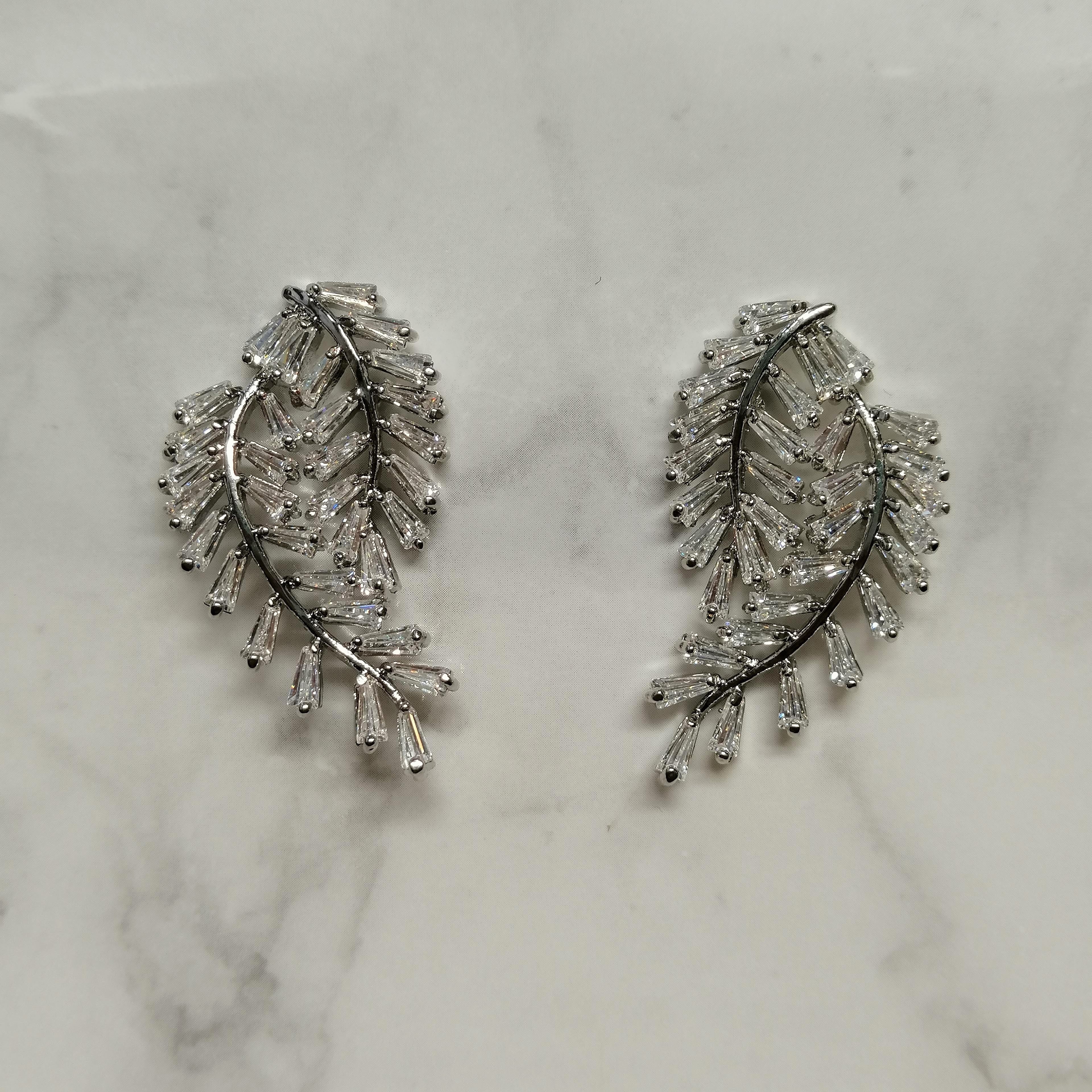 AP633 ARETES PLATA 2 HOJAS