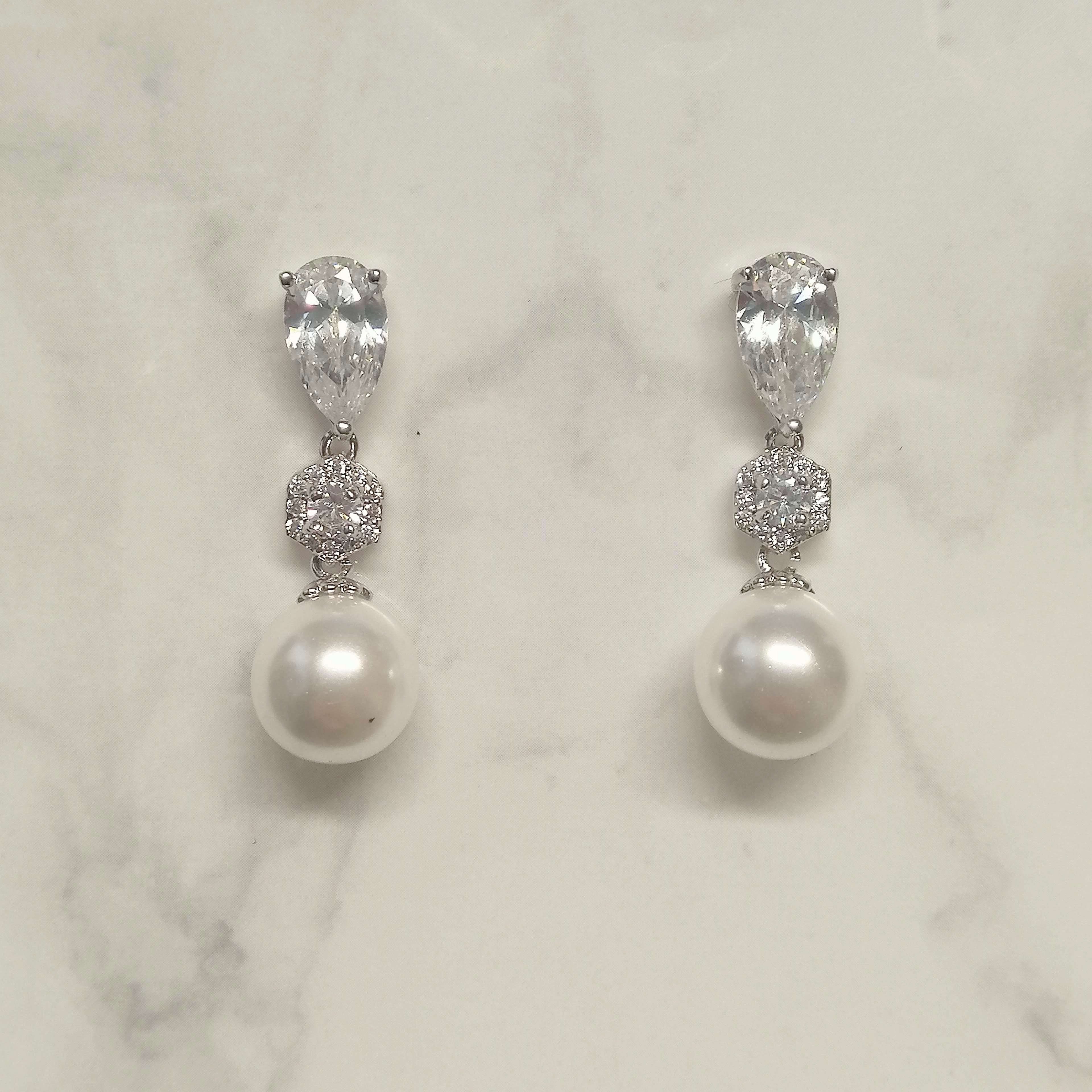 AP546 ARETES PLARA GOTA Y PERLA