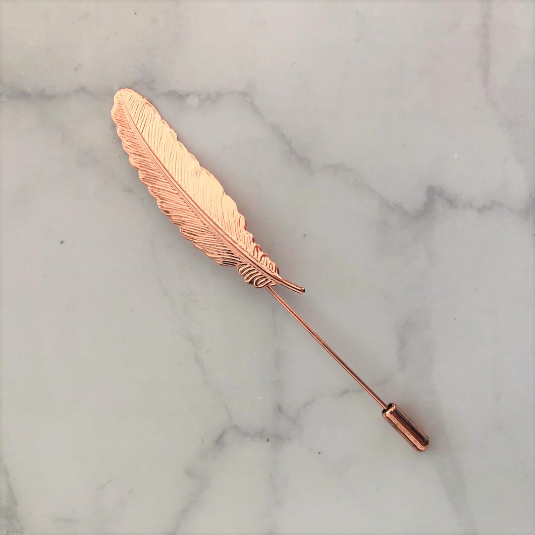 BR220 BOUTTONIERE ROSA PLUMA
