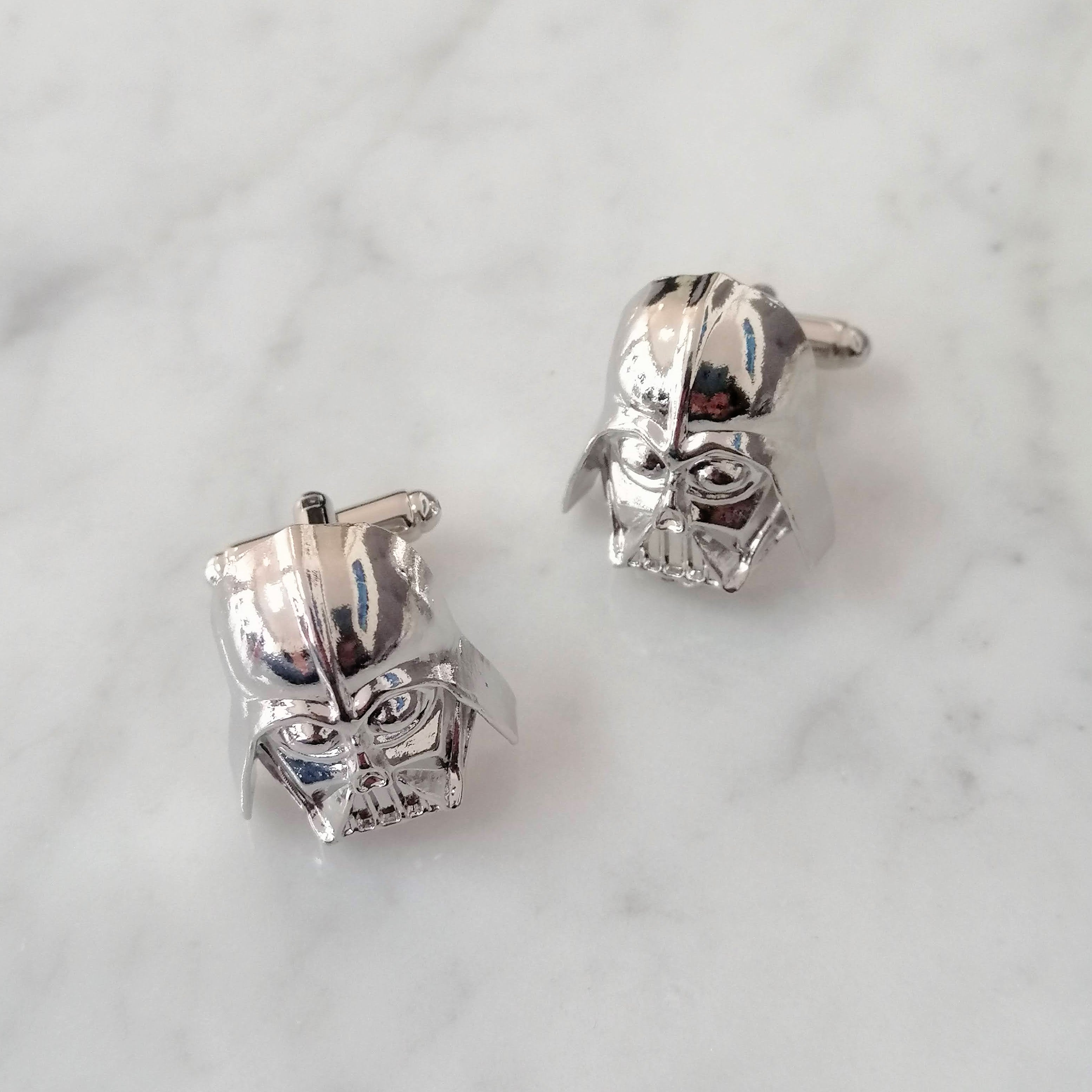 Mancuernillas Darth Vader Plateadas Grandes