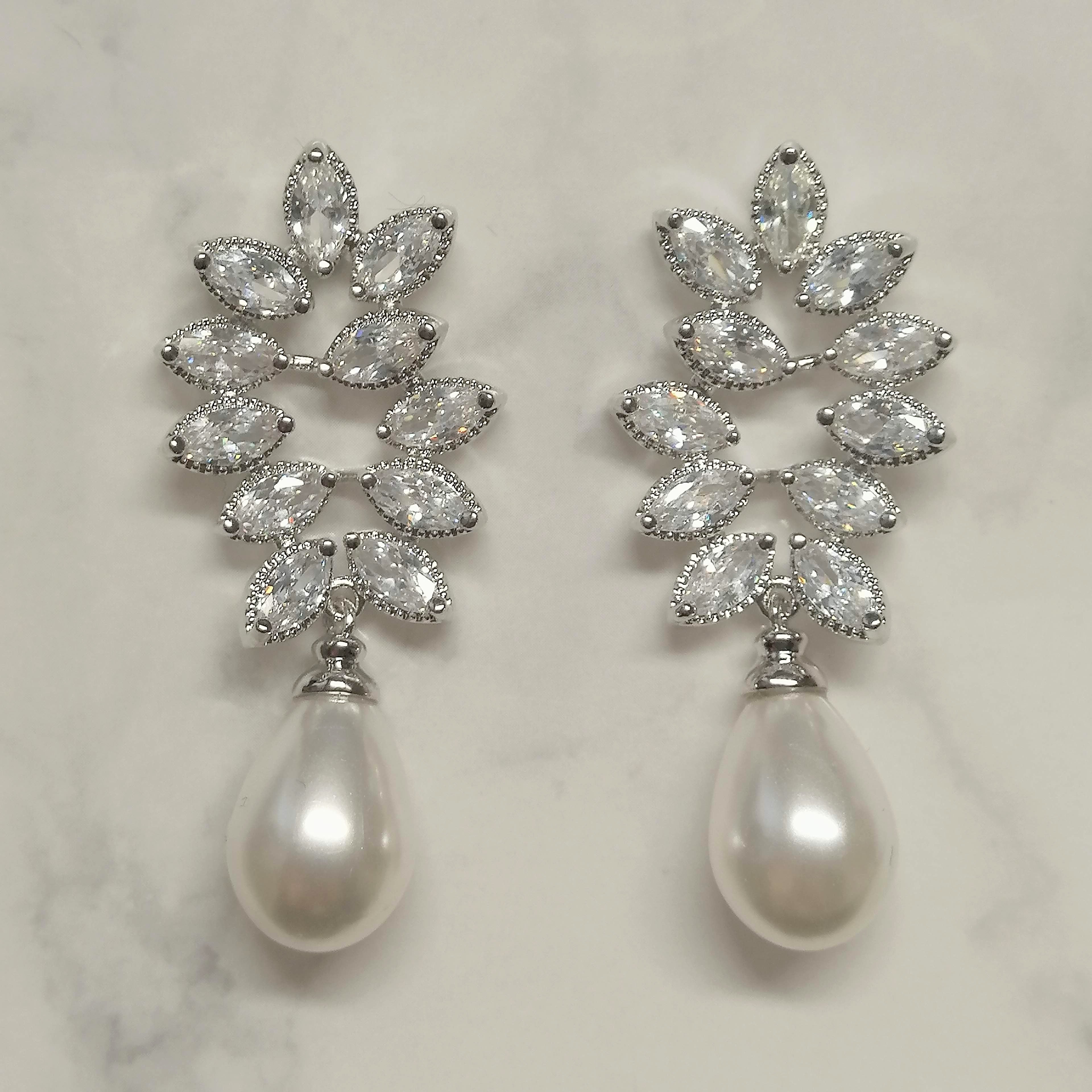 AP462 ARETES PLATA MARQUISE Y GOTA