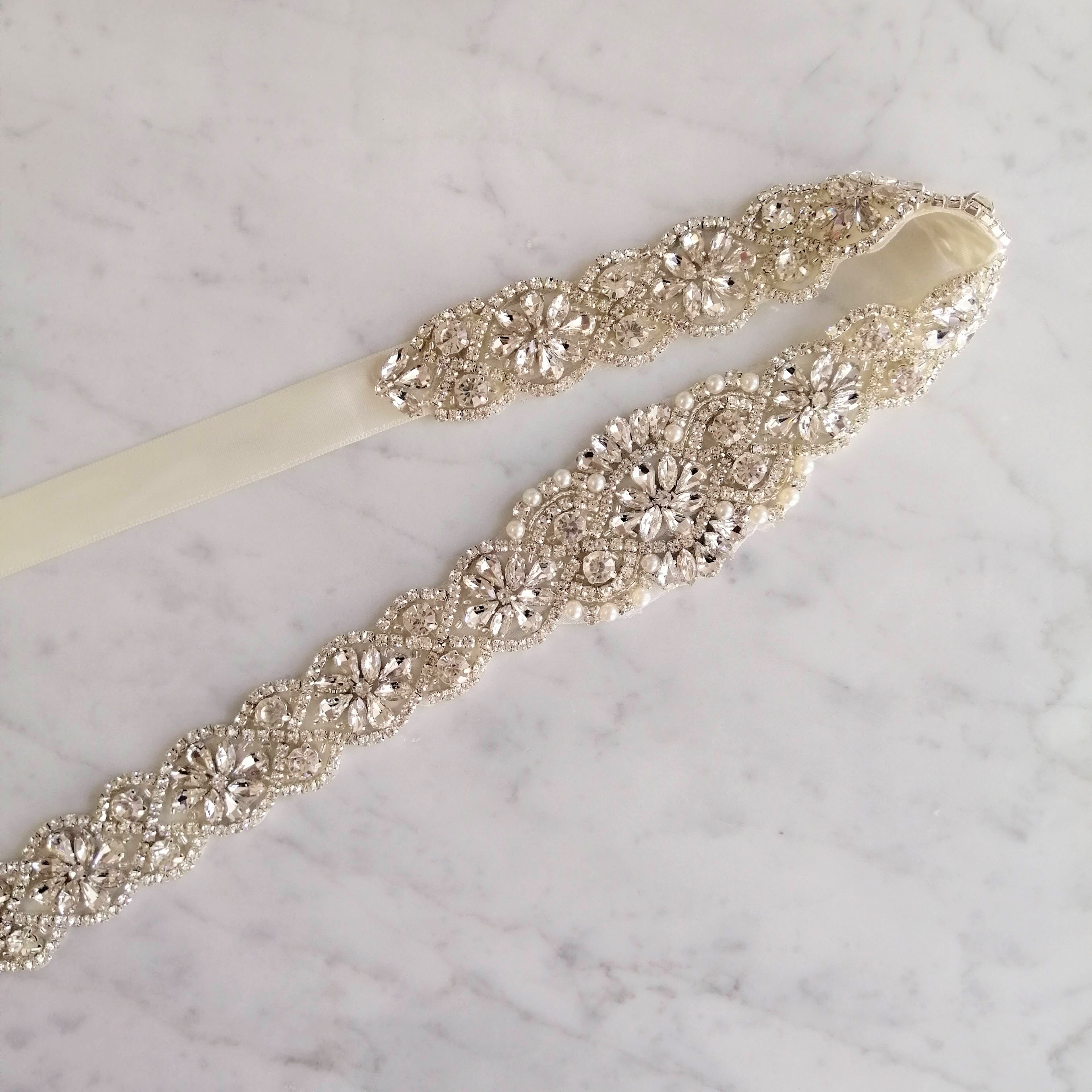 CINTO PLATEADO IVORY ROMBO LARGO CRUZADO