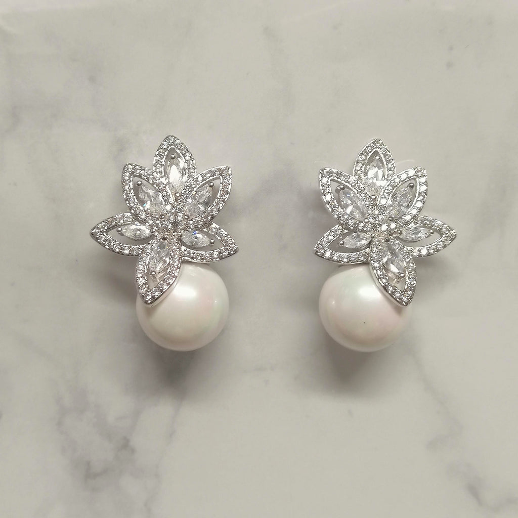 AP442 ARETES PERLA Y MARQ TOMATE