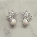 AP442 ARETES PERLA Y MARQ TOMATE