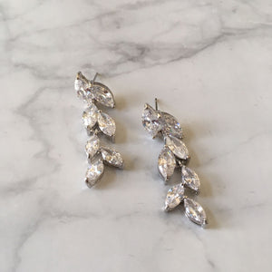 AP262 ARETES PLATA 7 HOJAS