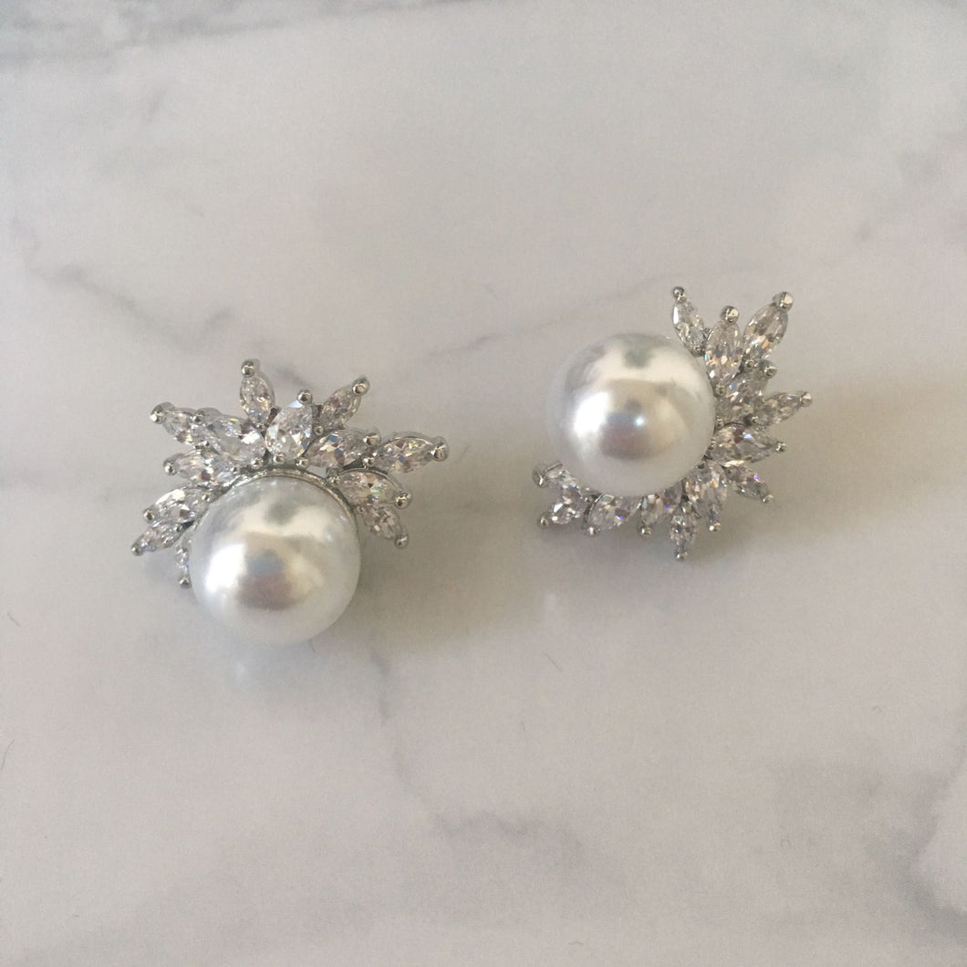AP317 ARETES PLATA CON PERLA GDE Y MARQUISE