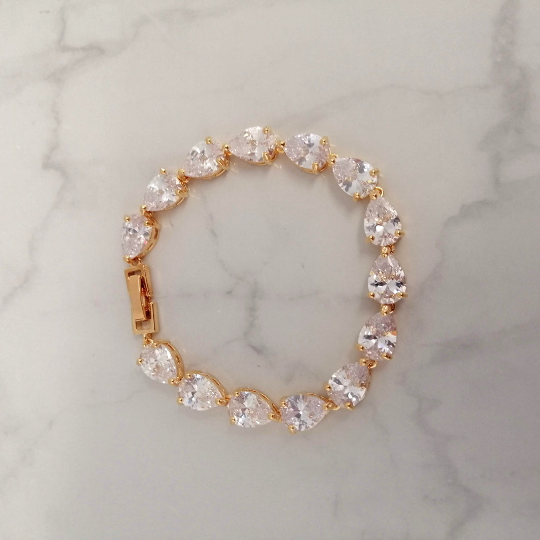 PD802 PULSERA DORADA GOTA SIN MARCO