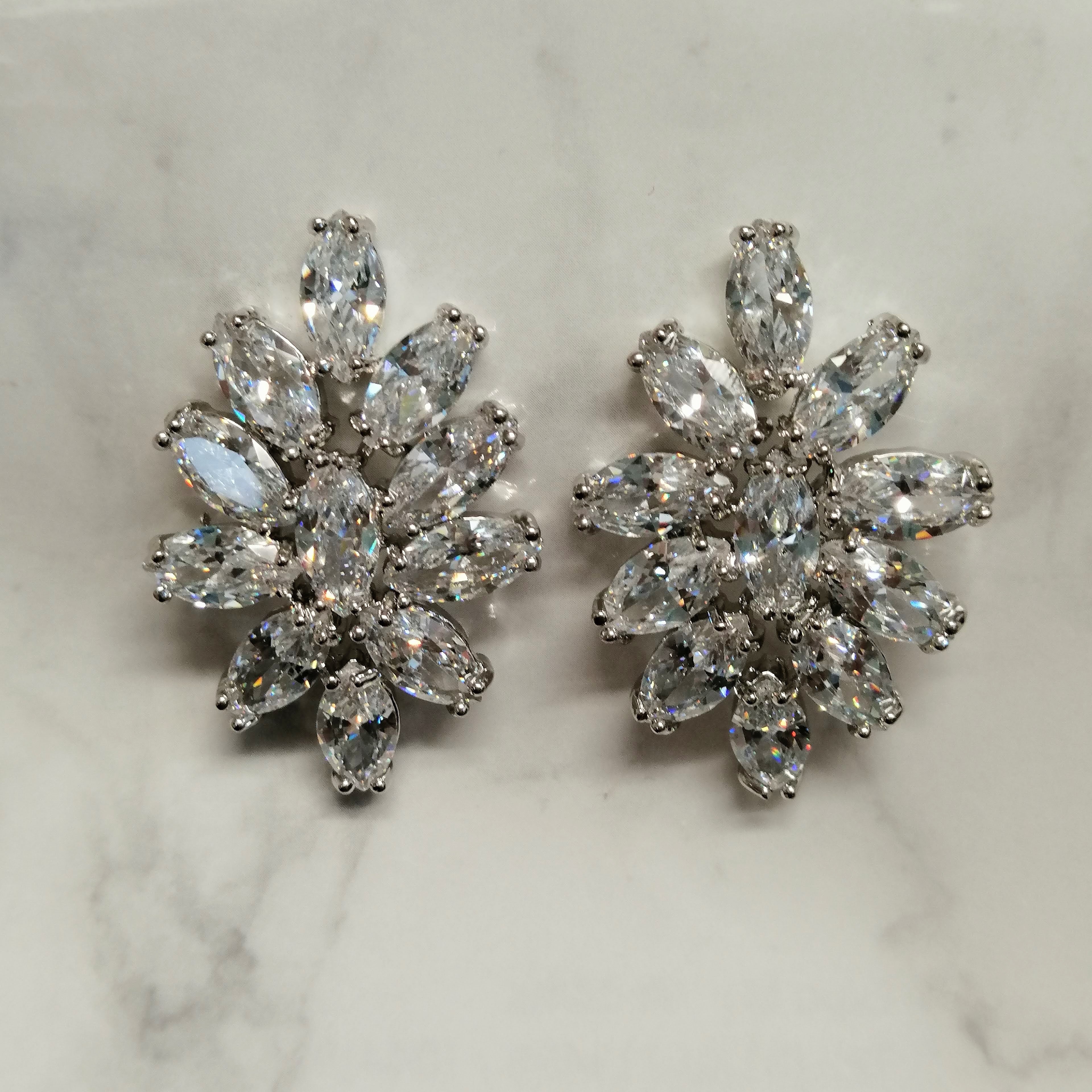 AP632 ARETES PLATA STUD GRANDE