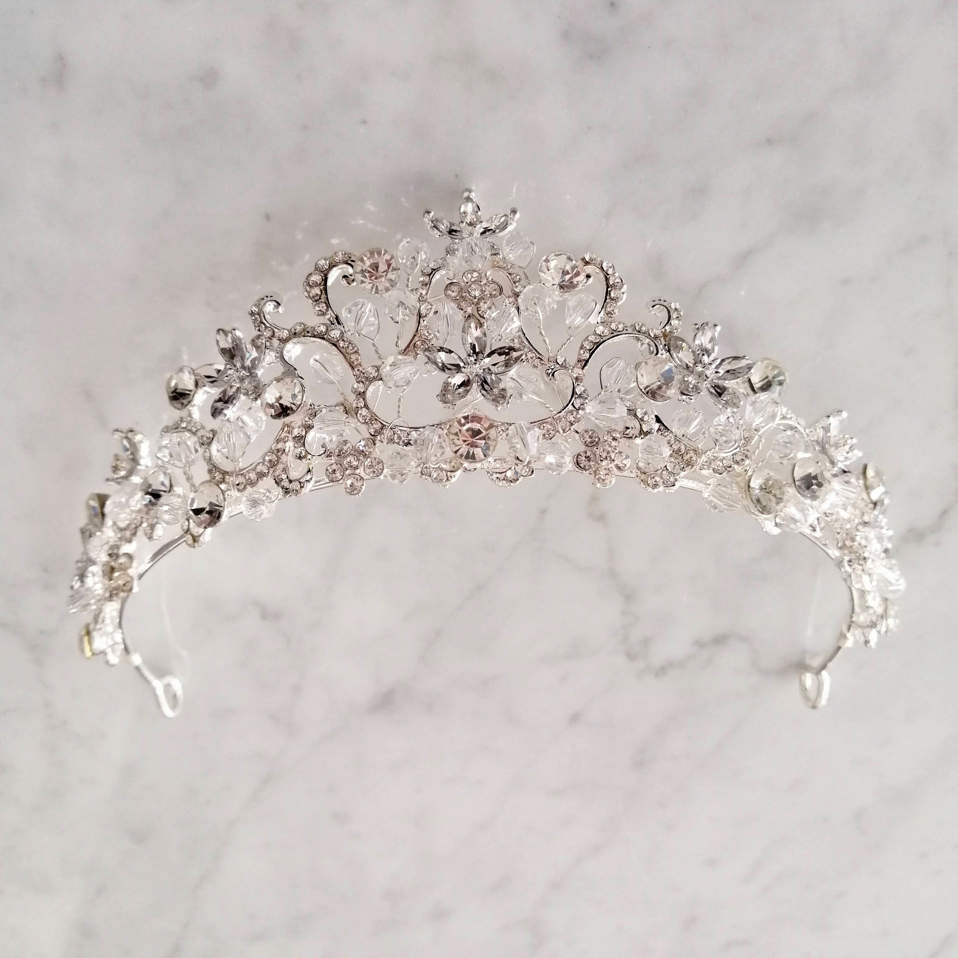 TIARA MAGDA