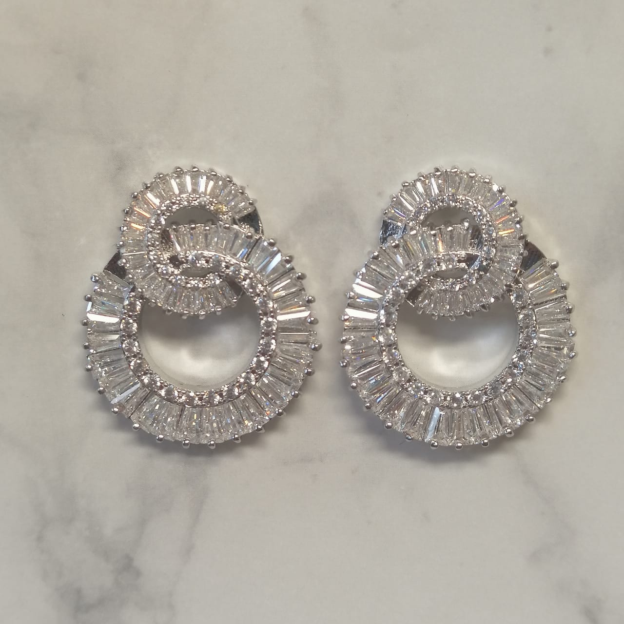 AP443 ARETES PLATA DOS CÍRCULOS
